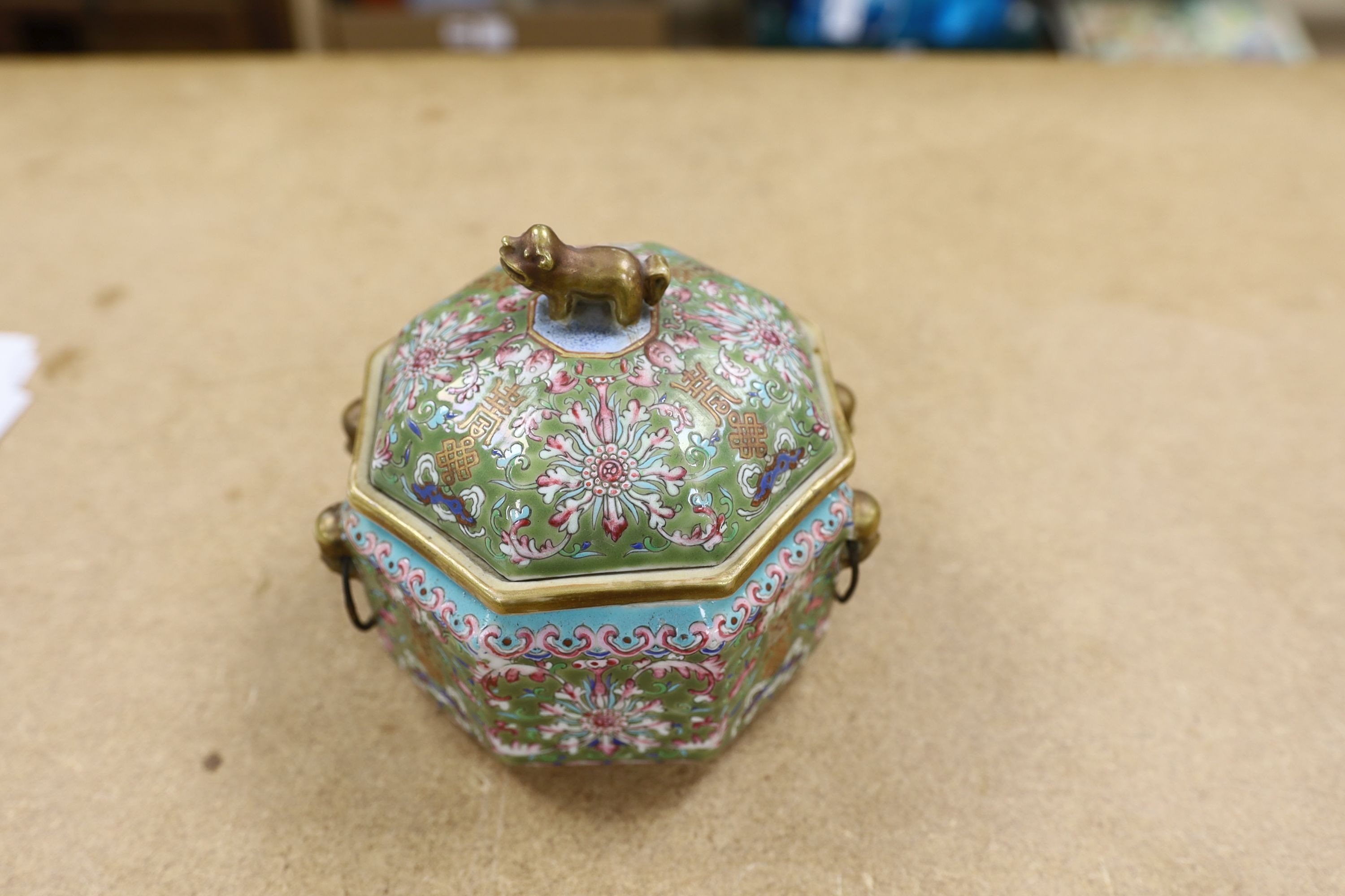 A Chinese sage green ground jar, cover and liner, mid 19th century, 13cm